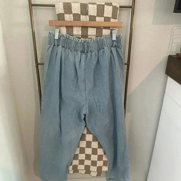 AMERICAN EAGLE CHAMBRAY BOTTOMS SIZE LARGE - Picture 6 of 6